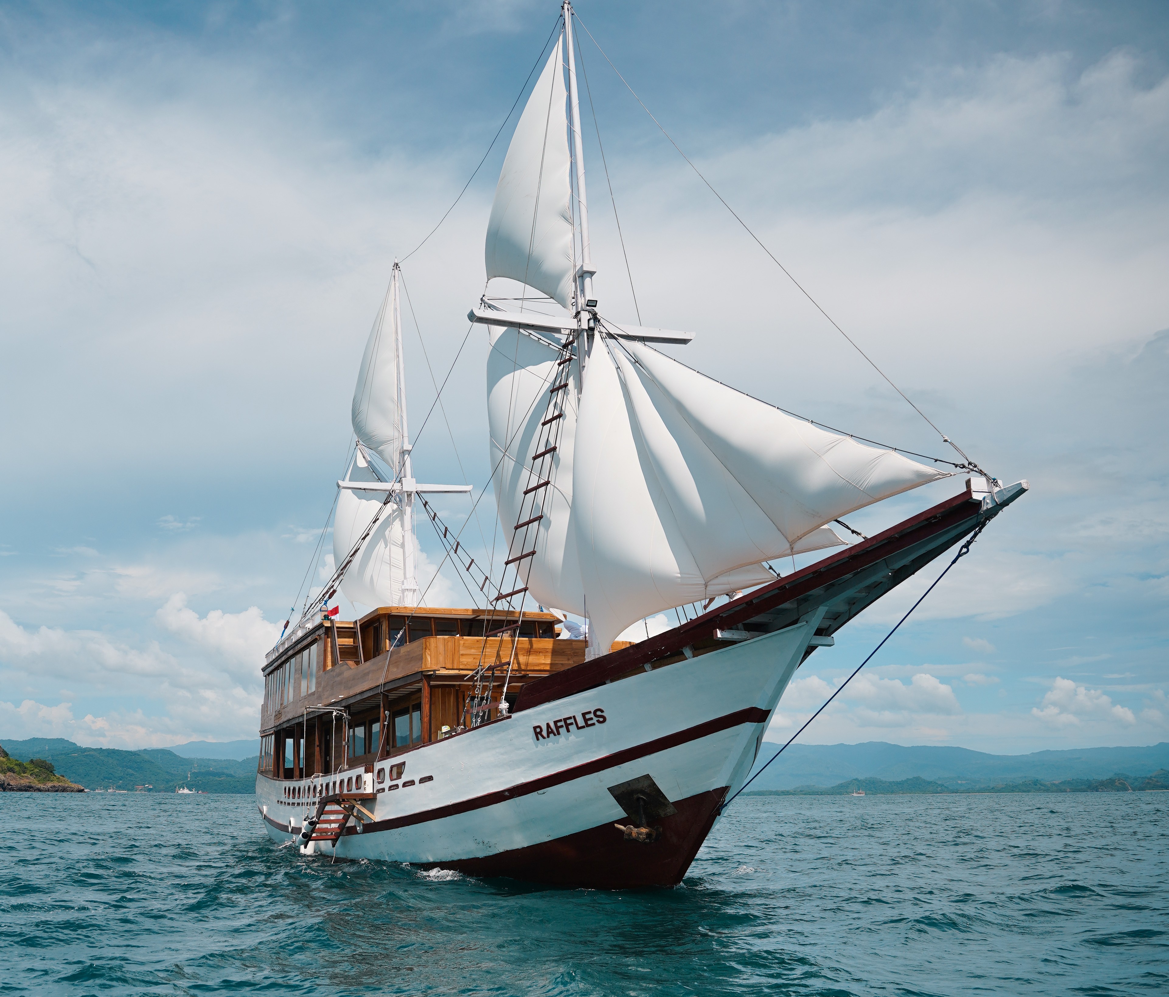 Open Trip Raffles Cruise (3D2N)