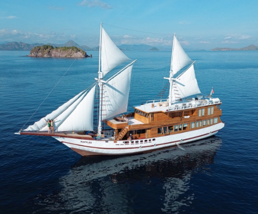 “Best Trip of My Life” What Tourists Say About Sailing Labuan Bajo